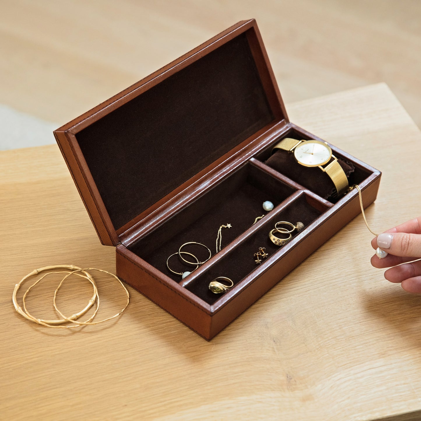 Women’s leather watch and jewellery box with three separate suede lined compartments and watch pillow. Personalise as a special 50th birthday gift for her.