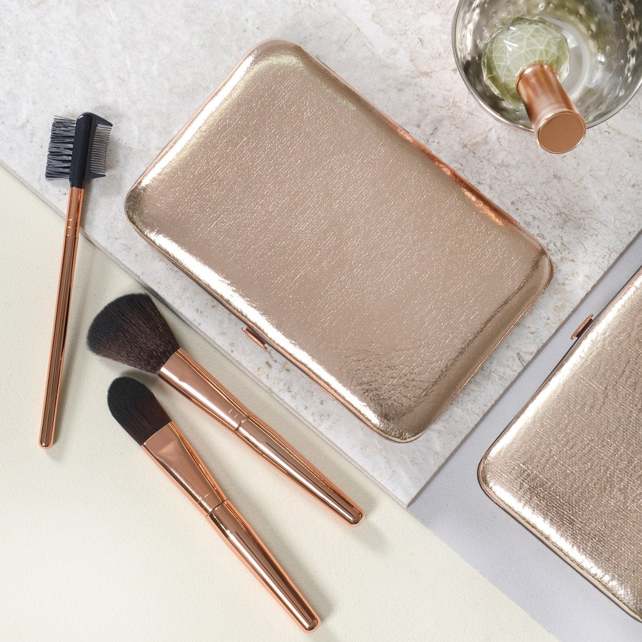 
                  
                    Make Up Brush Kit with Initial - Rose Gold
                  
                