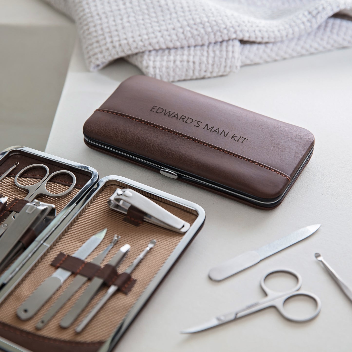 Brown PU leather men’s manicure kit. Personalise as a thoughtful birthday gift for him, or a practical Father’s Day gift.