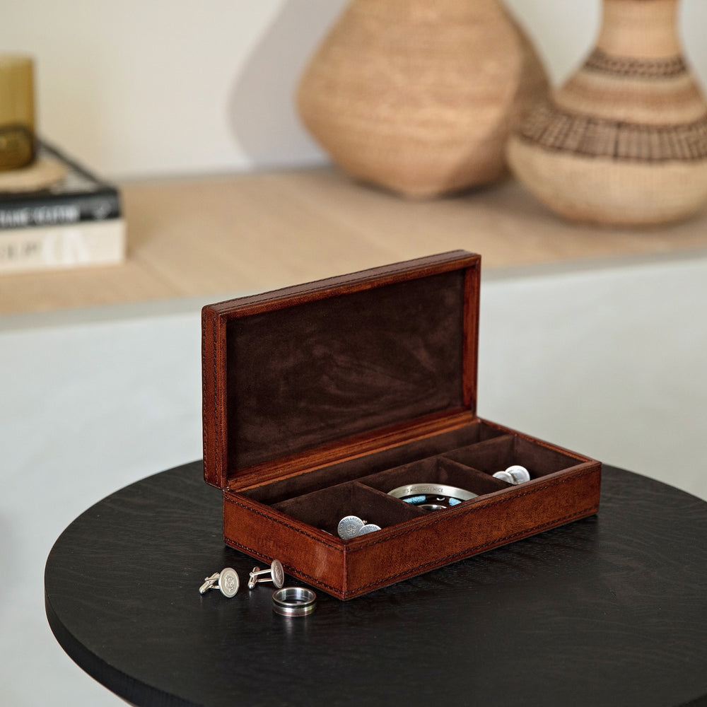 Rectangular tan leather cufflink box with four suede lined compartments. To safely store cufflinks, rings and bracelets. Personalise for a perfect wedding anniversary, birthday or Father’s Day gift.