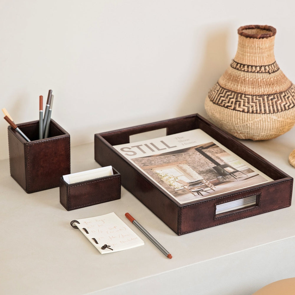 : Luxury desk set in dark brown leather, combining a stylish pen pot, business card holder and A4 leather desk tray. Personalise for a thoughtful gift to celebrate Father’s Day, a new job or retirement.